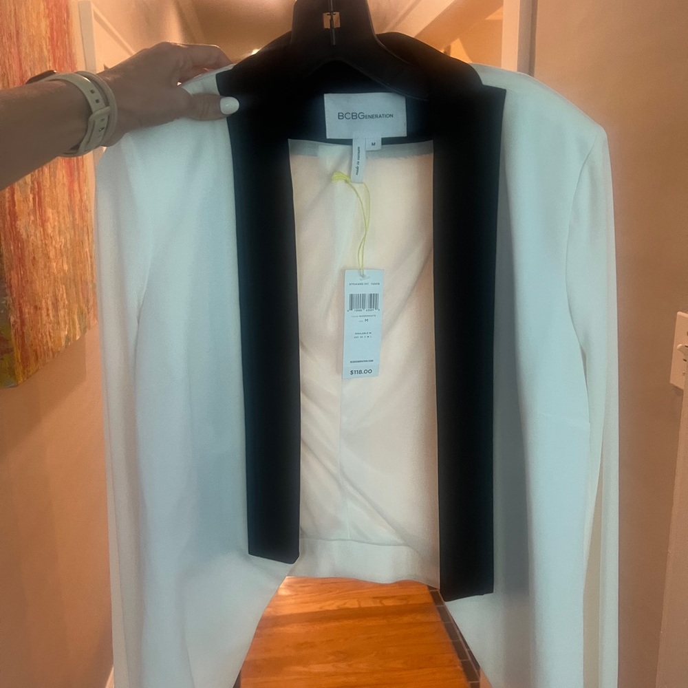 BCBGMaxAzria Black and White Blazer Modern Suit Jacket